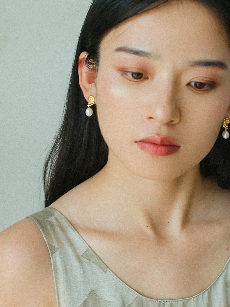 Metallic Conch Pearl Statement Drop Earrings - floysun