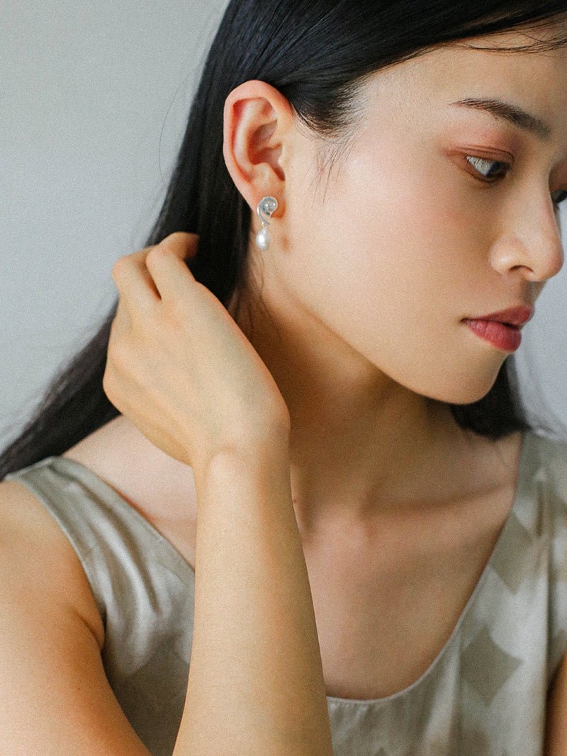 Metallic Conch Pearl Statement Drop Earrings - floysun