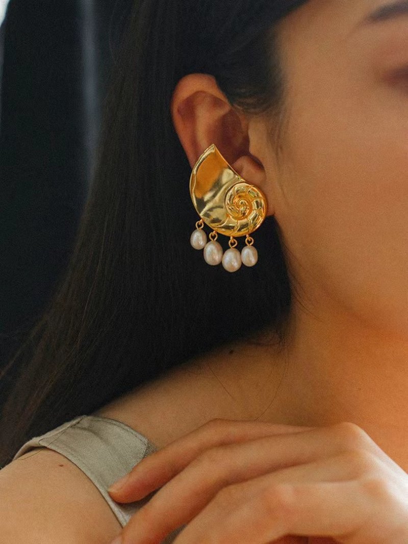 Metallic Conch Pearl Statement Drop Earrings - floysun