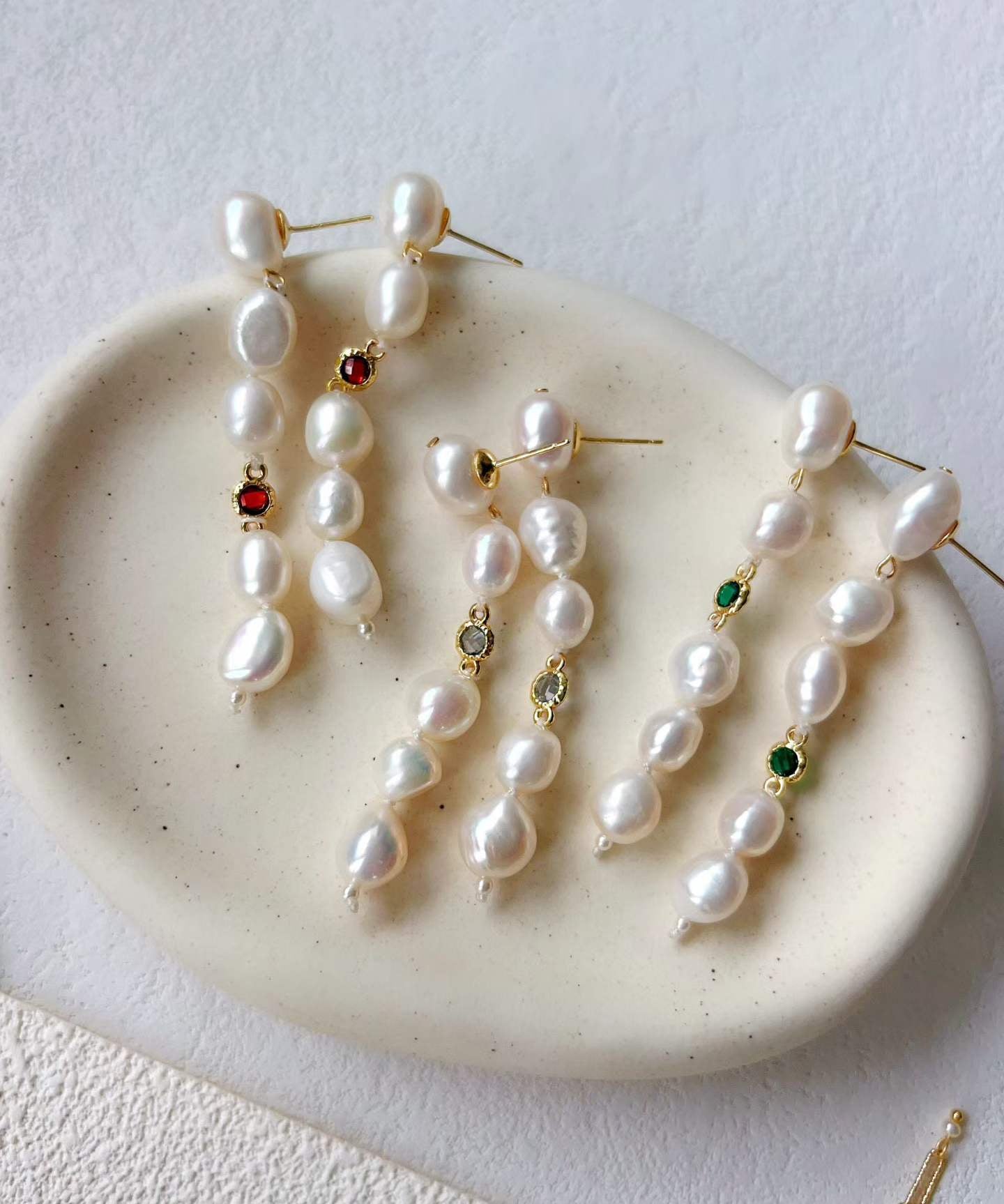 Mid-Century Aesthetic Irregular Pearl Color Zircon Drop Earrings - floysun