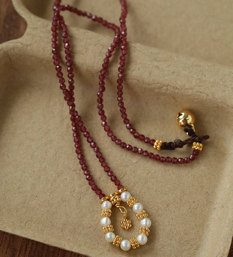 Mini Faceted Garnet Bead Necklace with Pearl & Gold Circle Pendant - floysun
