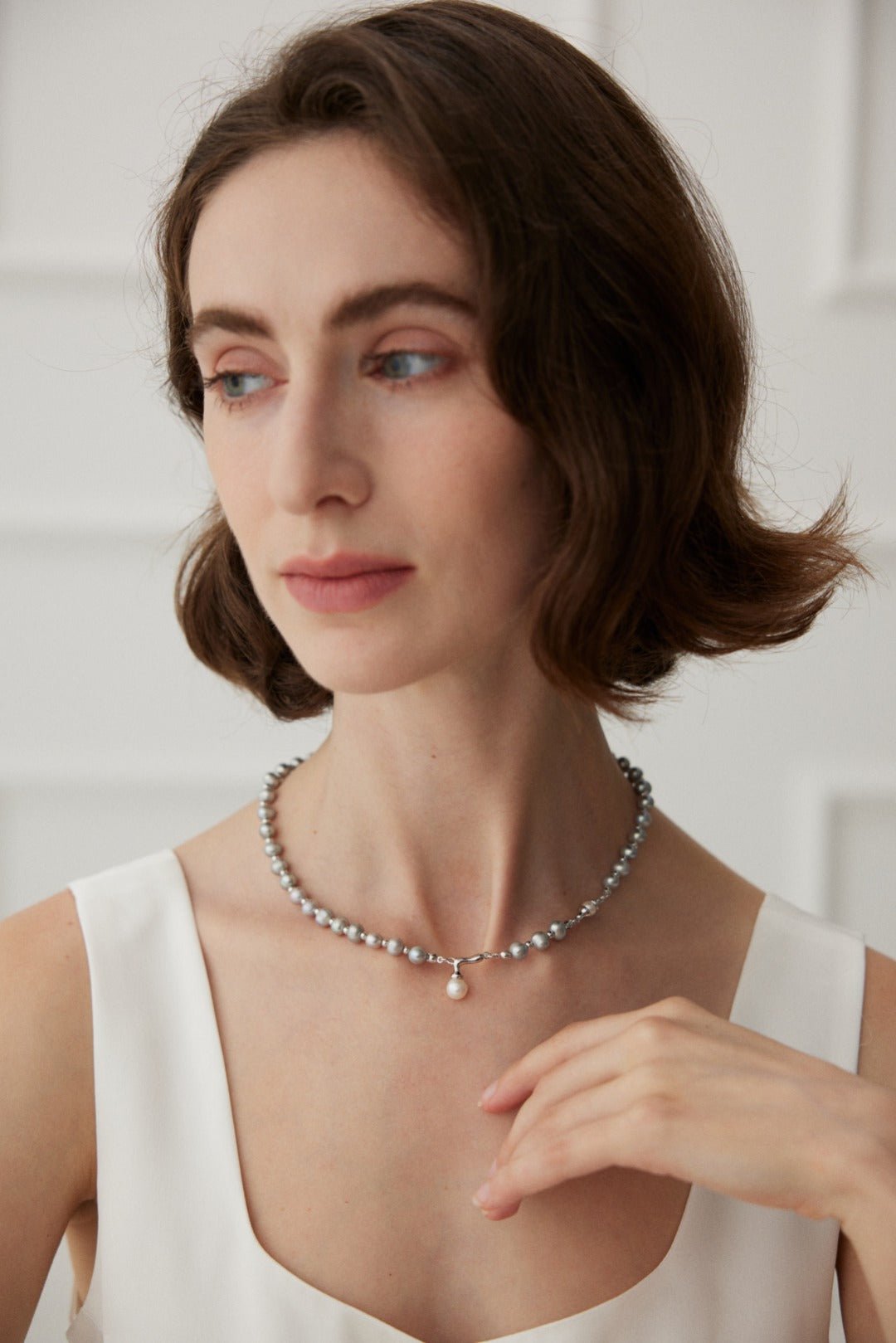 Mini Silver Ball Paired with Platinum-Colored Pearl Pendant Necklace - floysun