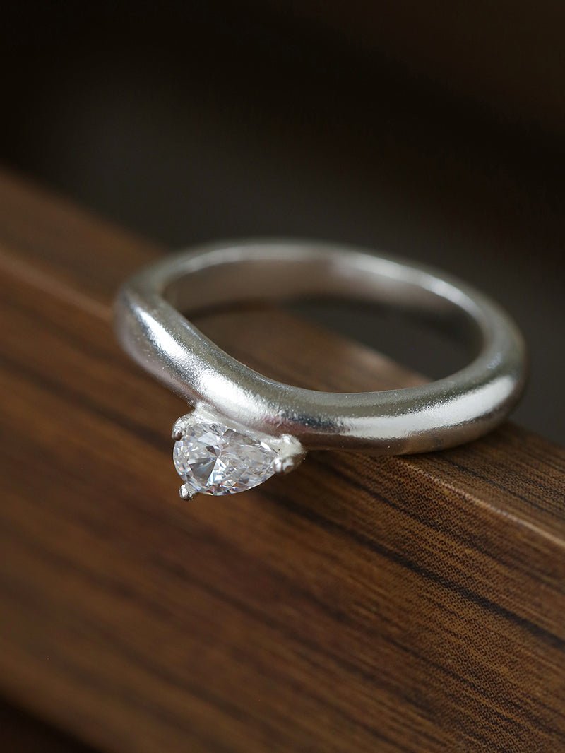 Minimal 925 Silver Teardrop Zircon Ring - floysun