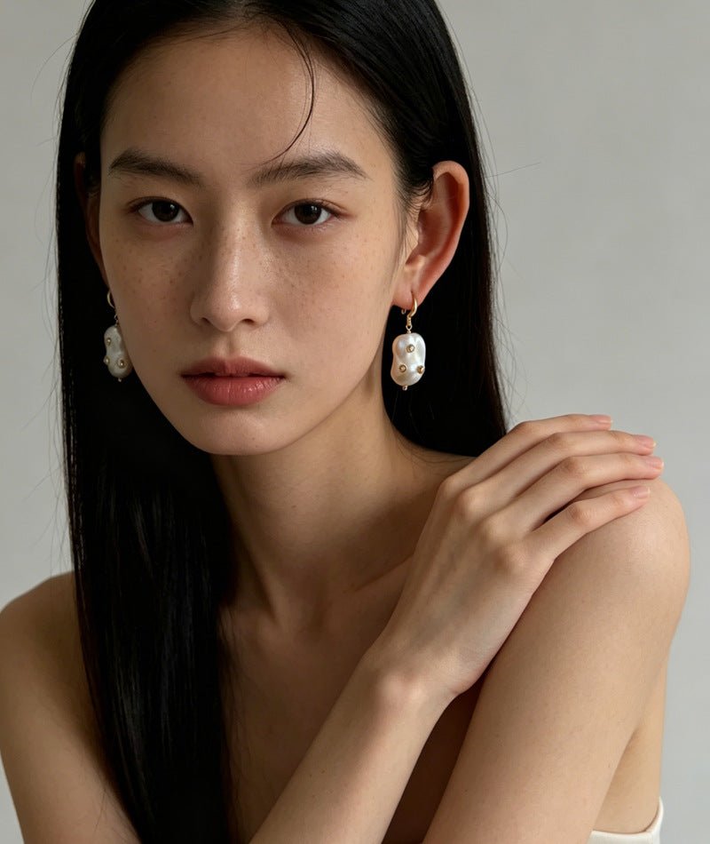 Minimal Elegant Inlaid Cubic Zirconia Baroque Freshwater Pearl Hook Earrings - floysun