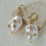 Minimal Elegant Inlaid Cubic Zirconia Baroque Freshwater Pearl Hook Earrings - floysun