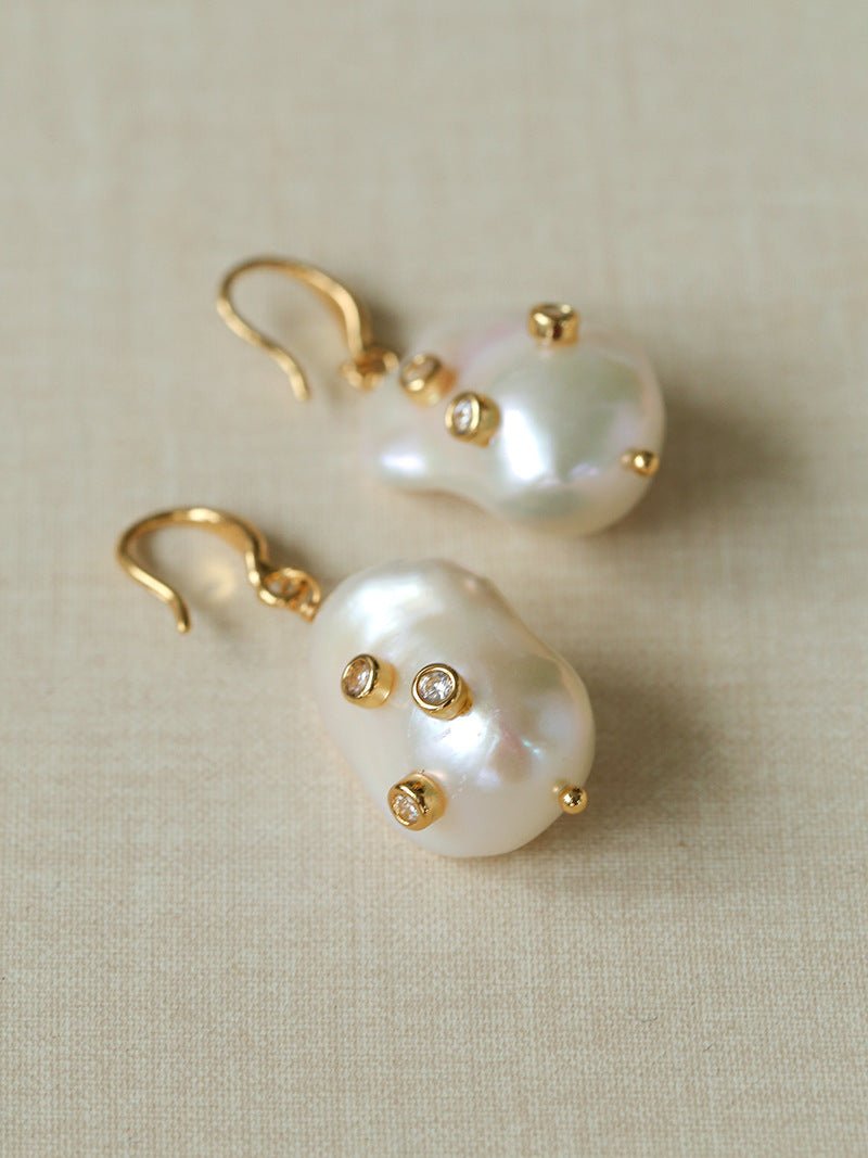 Minimal Elegant Inlaid Cubic Zirconia Baroque Freshwater Pearl Hook Earrings - floysun