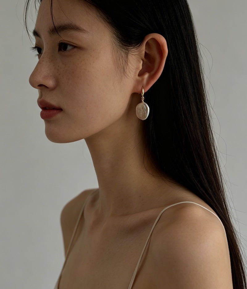 Minimal Elegant Inlaid Cubic Zirconia Baroque Freshwater Pearl Hook Earrings - floysun