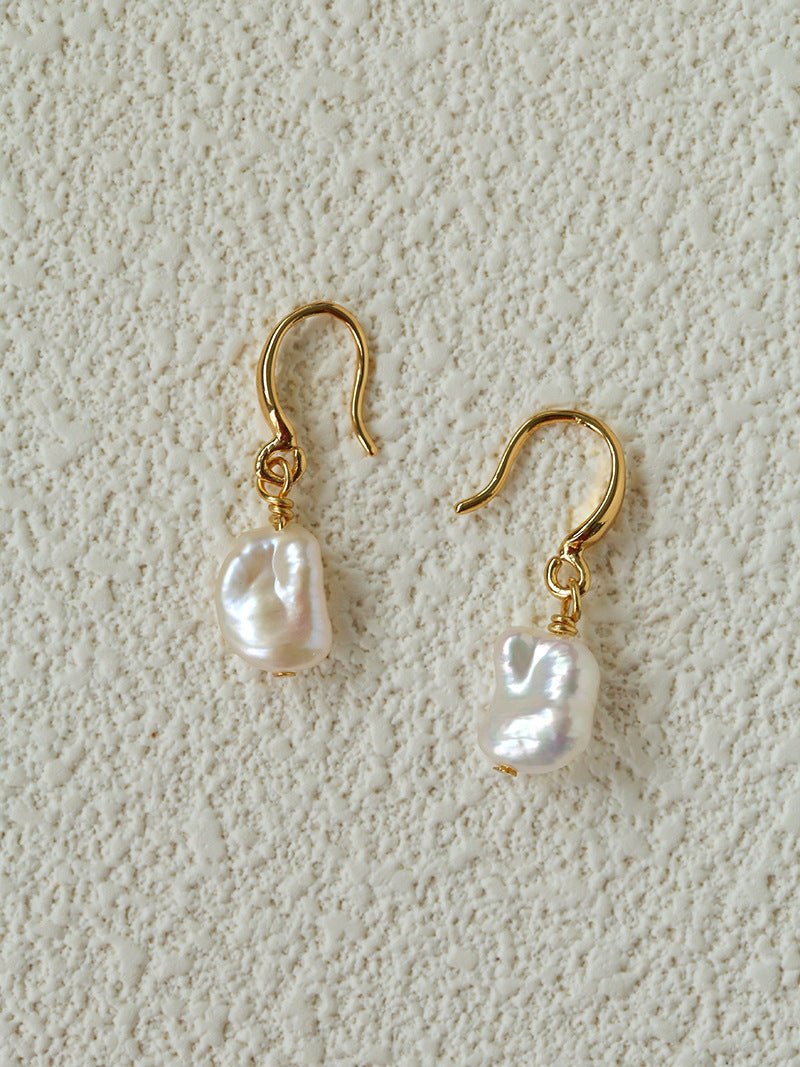 Minimal Elegant Inlaid Cubic Zirconia Baroque Freshwater Pearl Hook Earrings - floysun