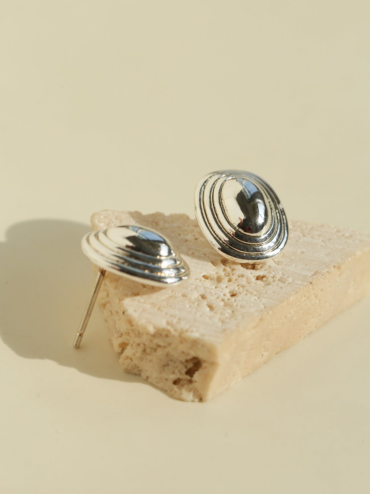 Minimal Geometric Oval Textured Stud Earrings - floysun