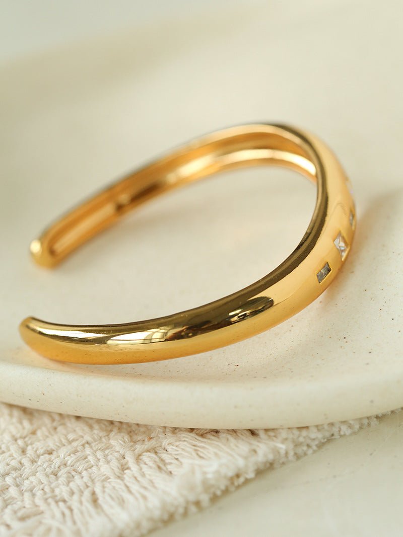 Minimal Scattered Mixed-Cut Zircon Open Cuff Bracelet - floysun