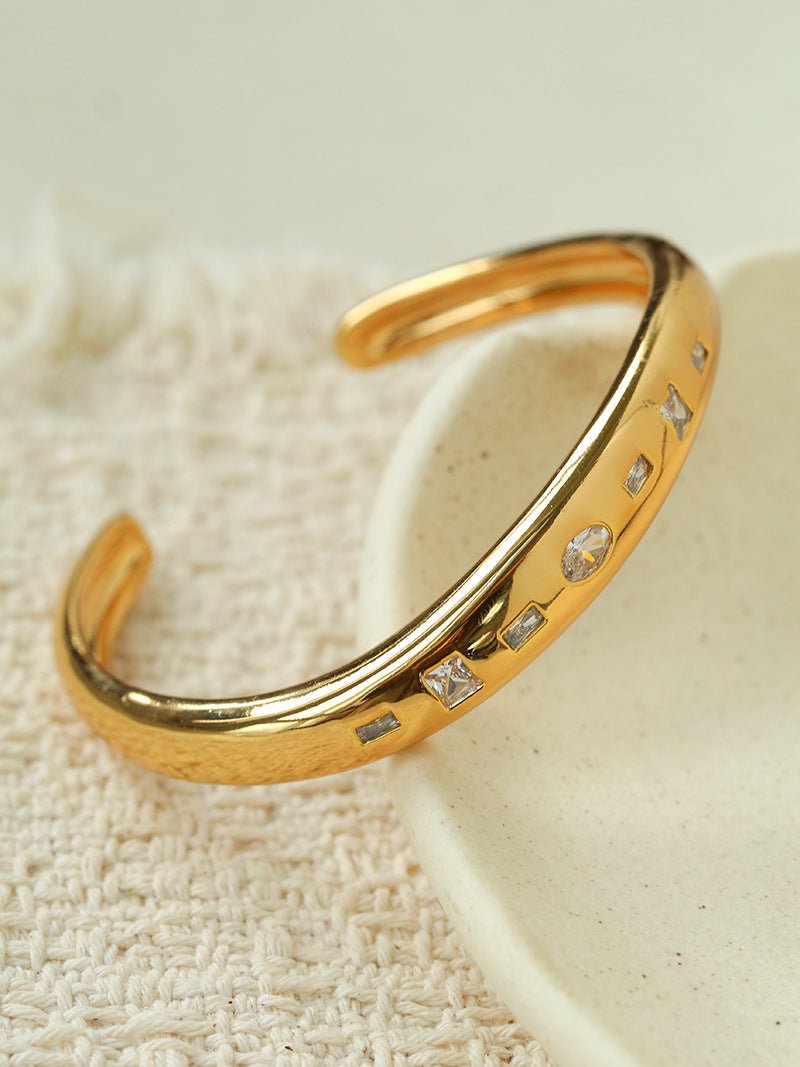 Minimal Scattered Mixed-Cut Zircon Open Cuff Bracelet - floysun