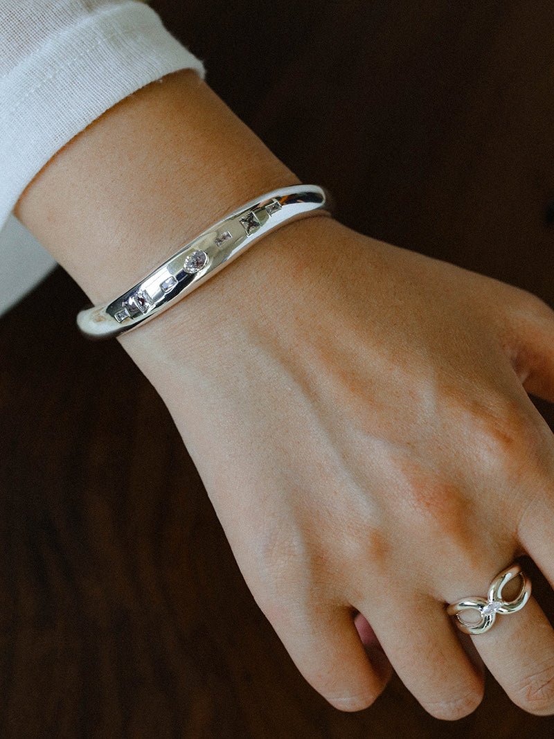Minimal Scattered Mixed-Cut Zircon Open Cuff Bracelet - floysun