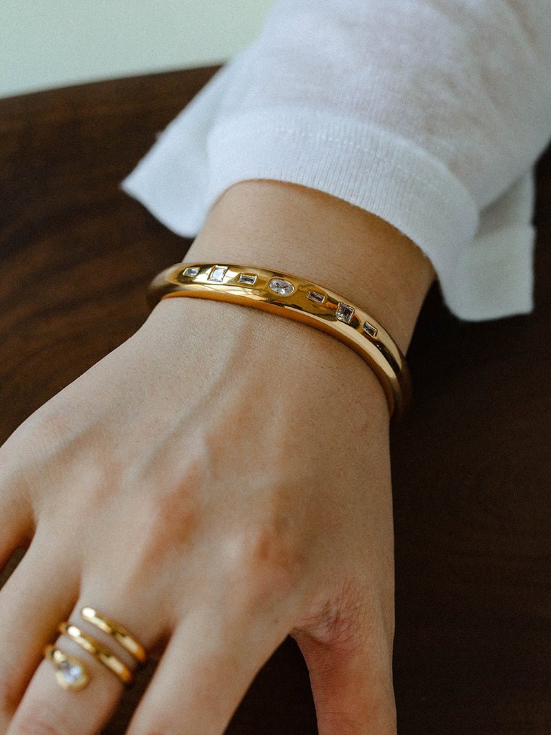 Minimal Scattered Mixed-Cut Zircon Open Cuff Bracelet - floysun