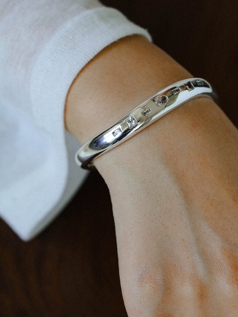 Minimal Scattered Mixed-Cut Zircon Open Cuff Bracelet - floysun