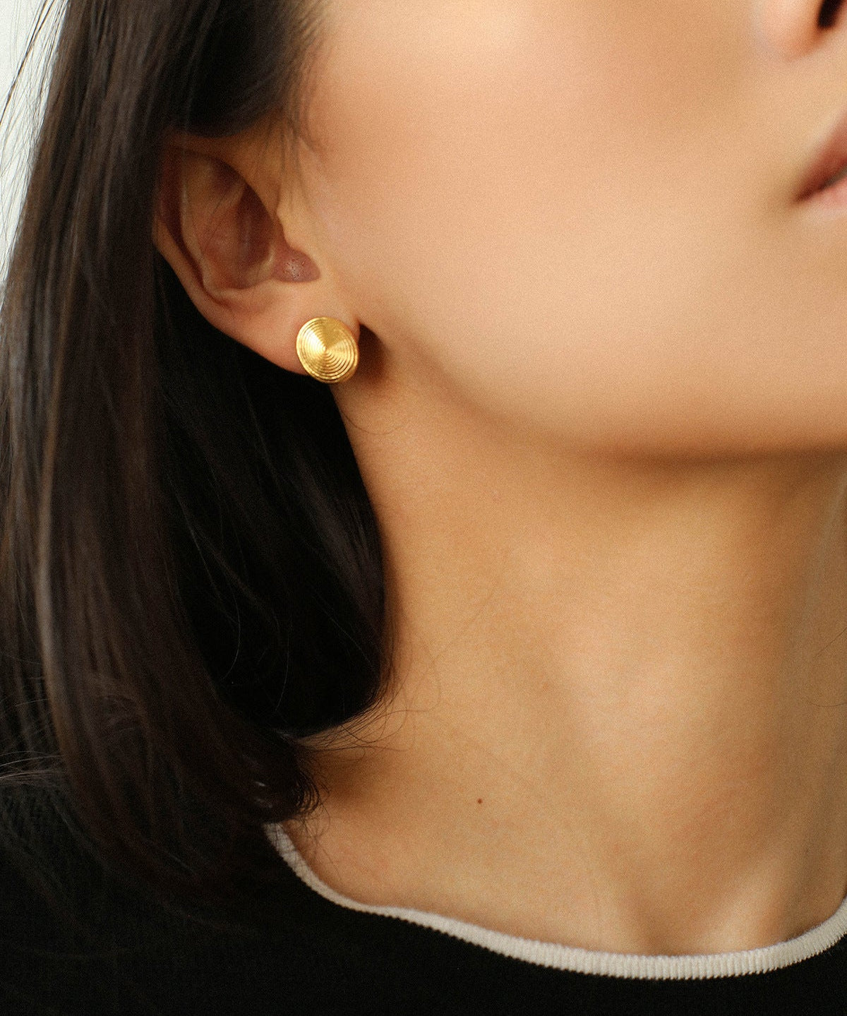 Minimal Spiral Textured Stud Earrings - floysun