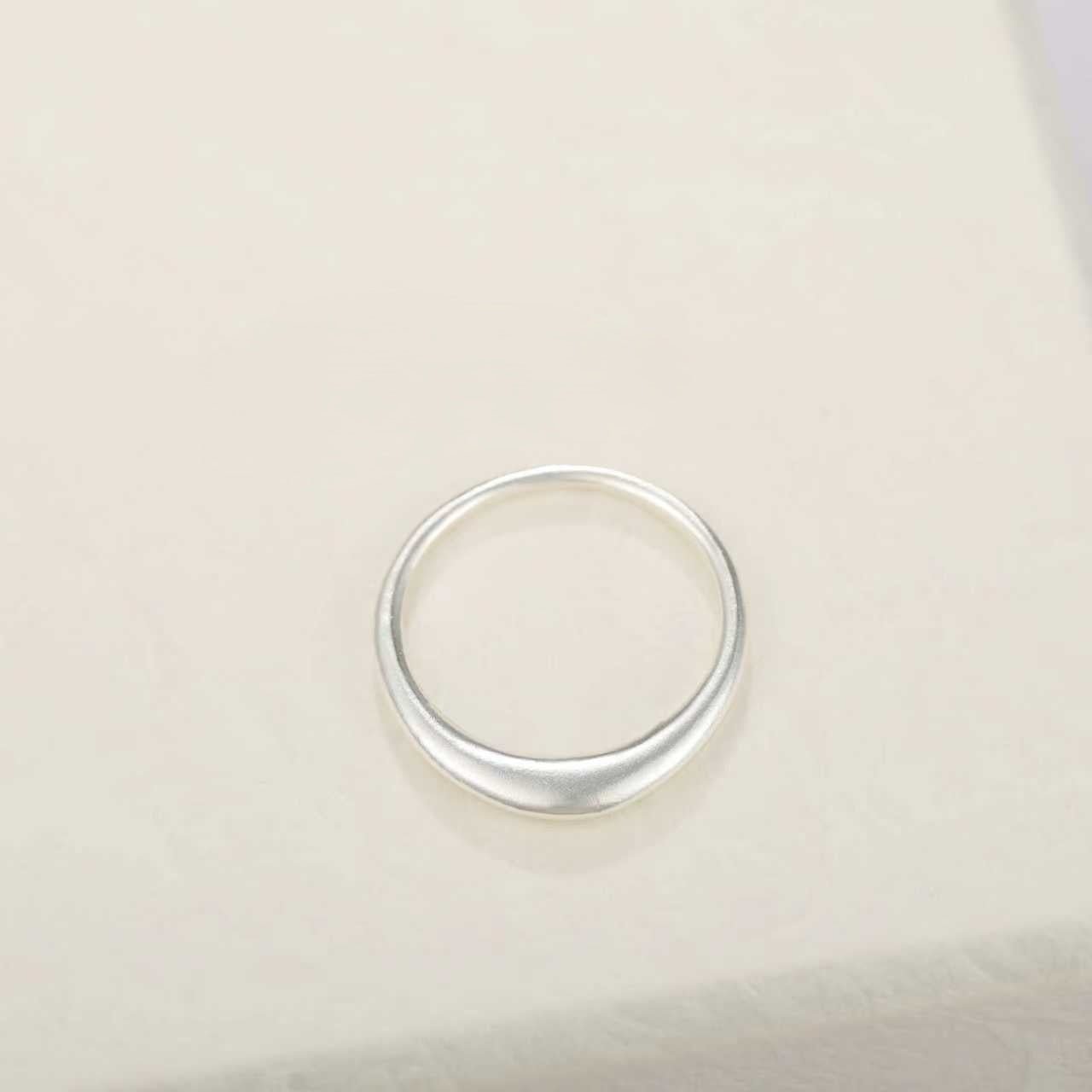 Minimal Sterling Silver Band Ring - floysun