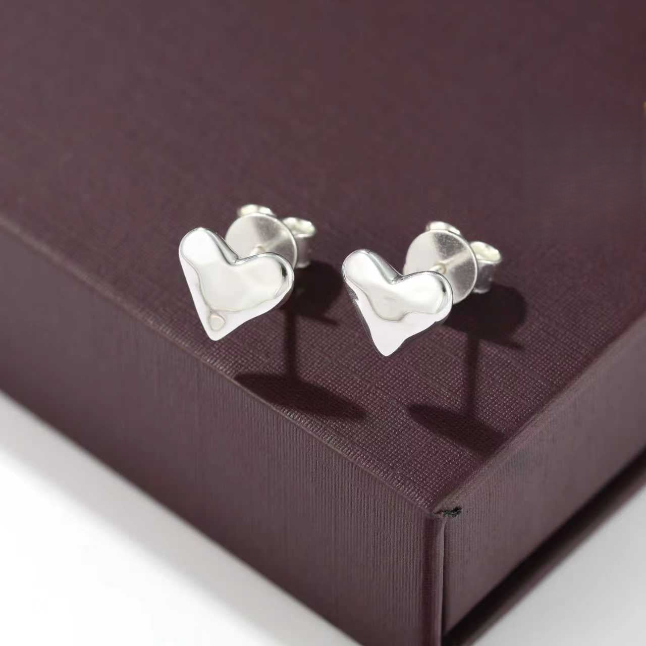 Minimalist 3D Heart Stud Earrings - Sleek 925 Sterling Silver Daily Studs - floysun
