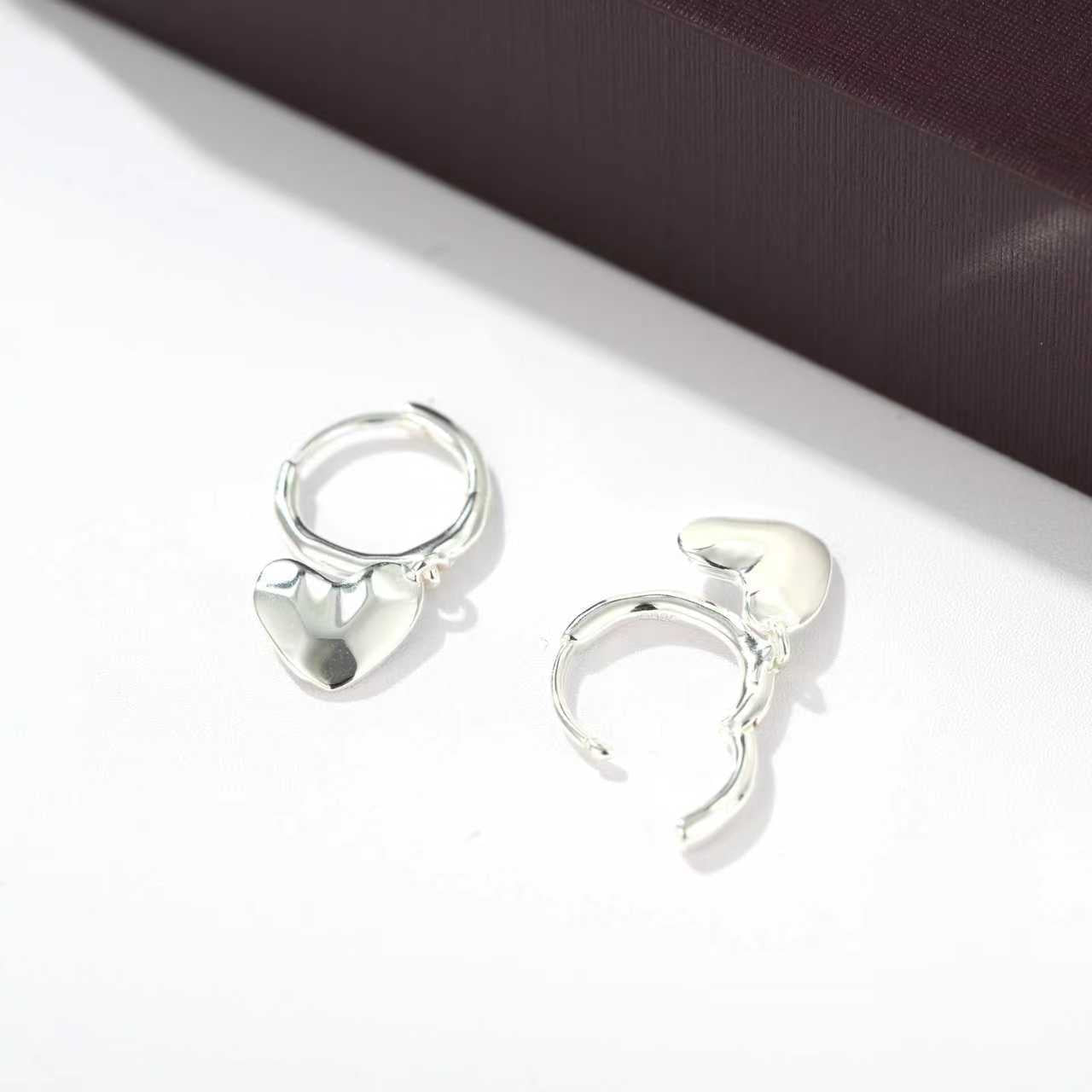Minimalist 3D Heart Stud Earrings - Sleek 925 Sterling Silver Daily Studs - floysun