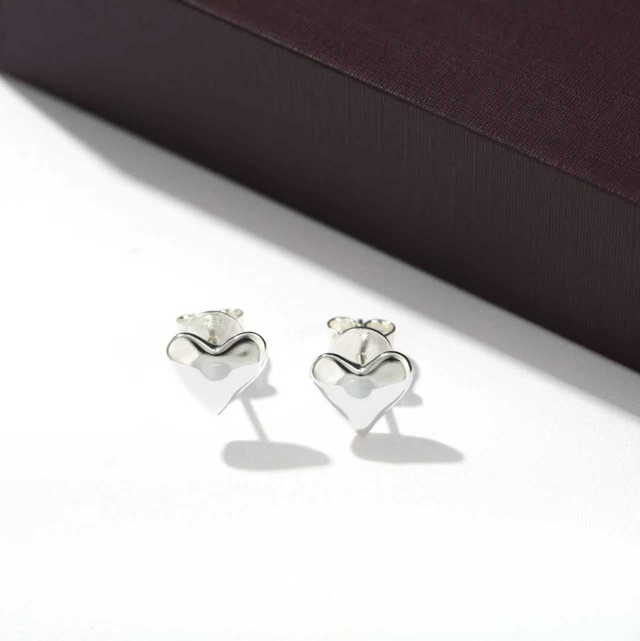 Minimalist 3D Heart Stud Earrings - Sleek 925 Sterling Silver Daily Studs - floysun