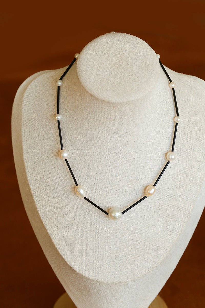 Minimalist Black Glass & Freshwater Pearl Beaded Necklace - floysun