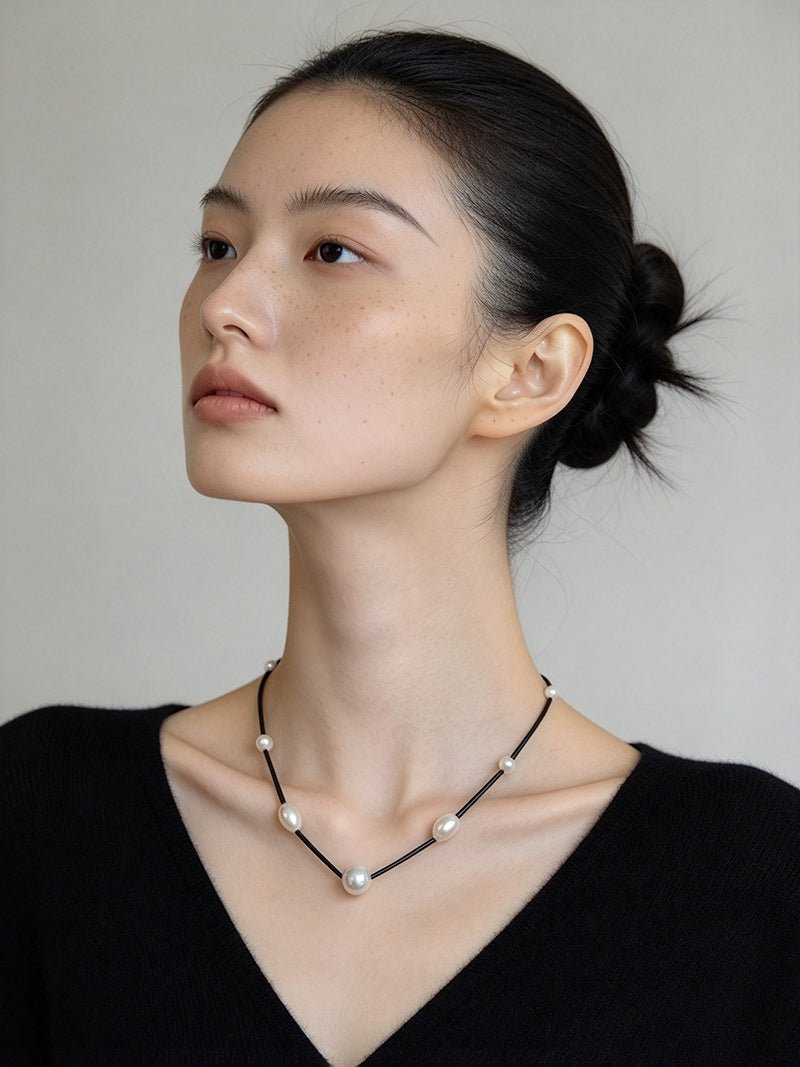 Minimalist Black Glass & Freshwater Pearl Beaded Necklace - floysun