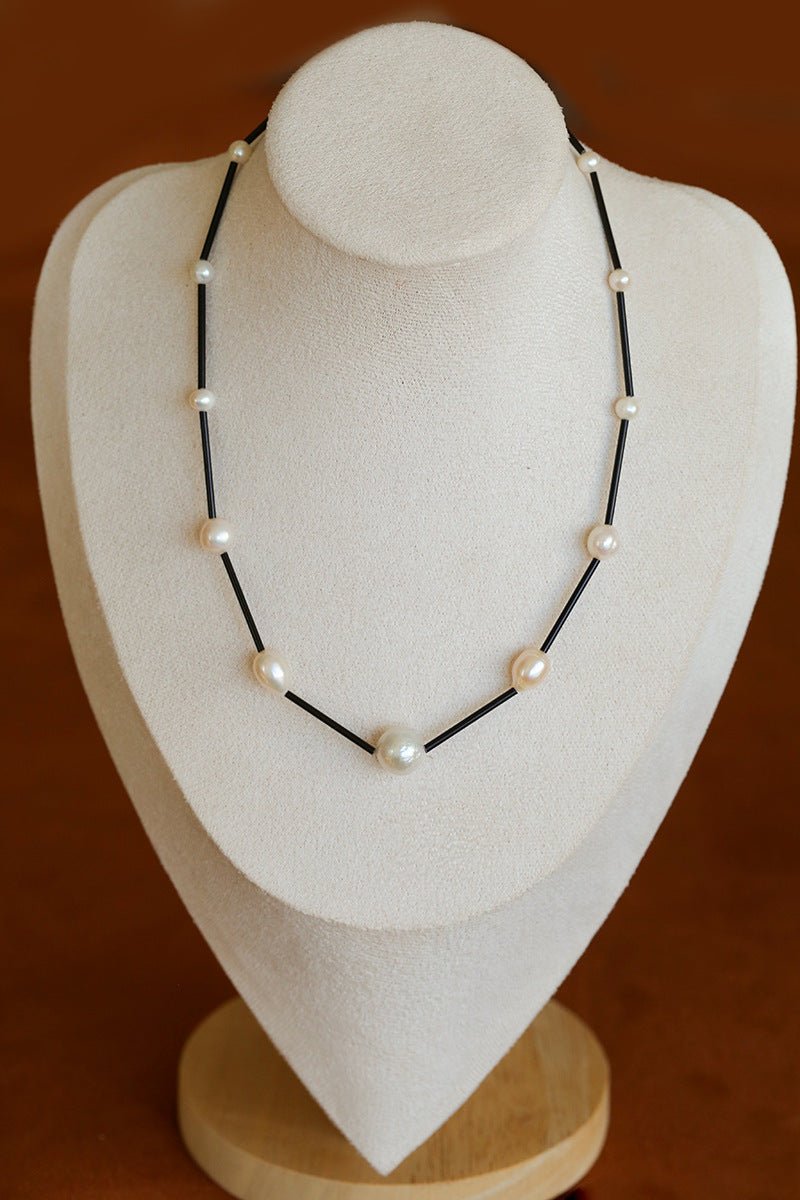 Minimalist Black Glass & Freshwater Pearl Beaded Necklace - floysun