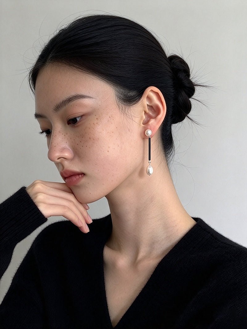 Minimalist Black Glass & Freshwater Pearl Drop Earrings - floysun
