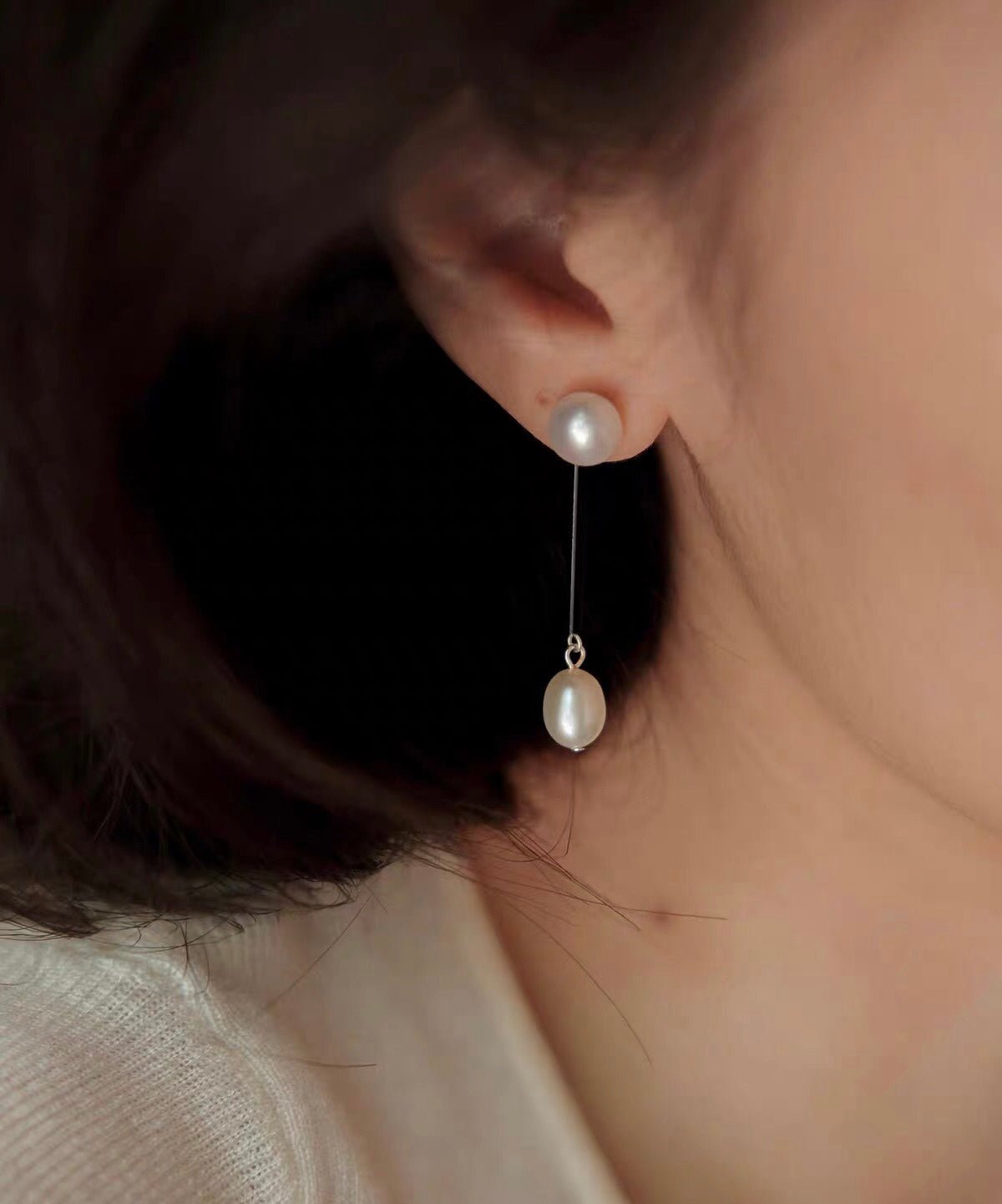 Minimalist Black Glass & Freshwater Pearl Drop Earrings - floysun