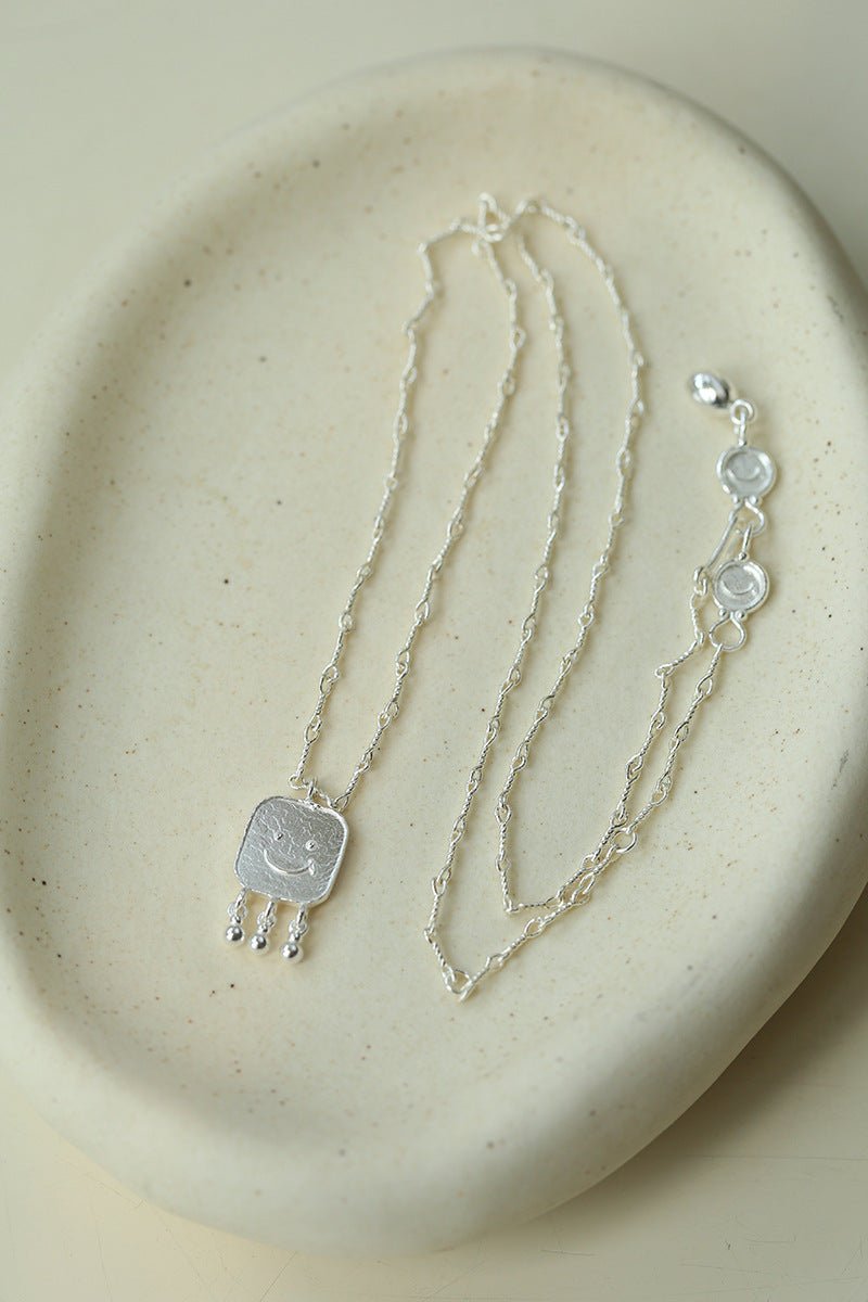 Minimalist Emotion Square Smiley Pendant Necklace - floysun