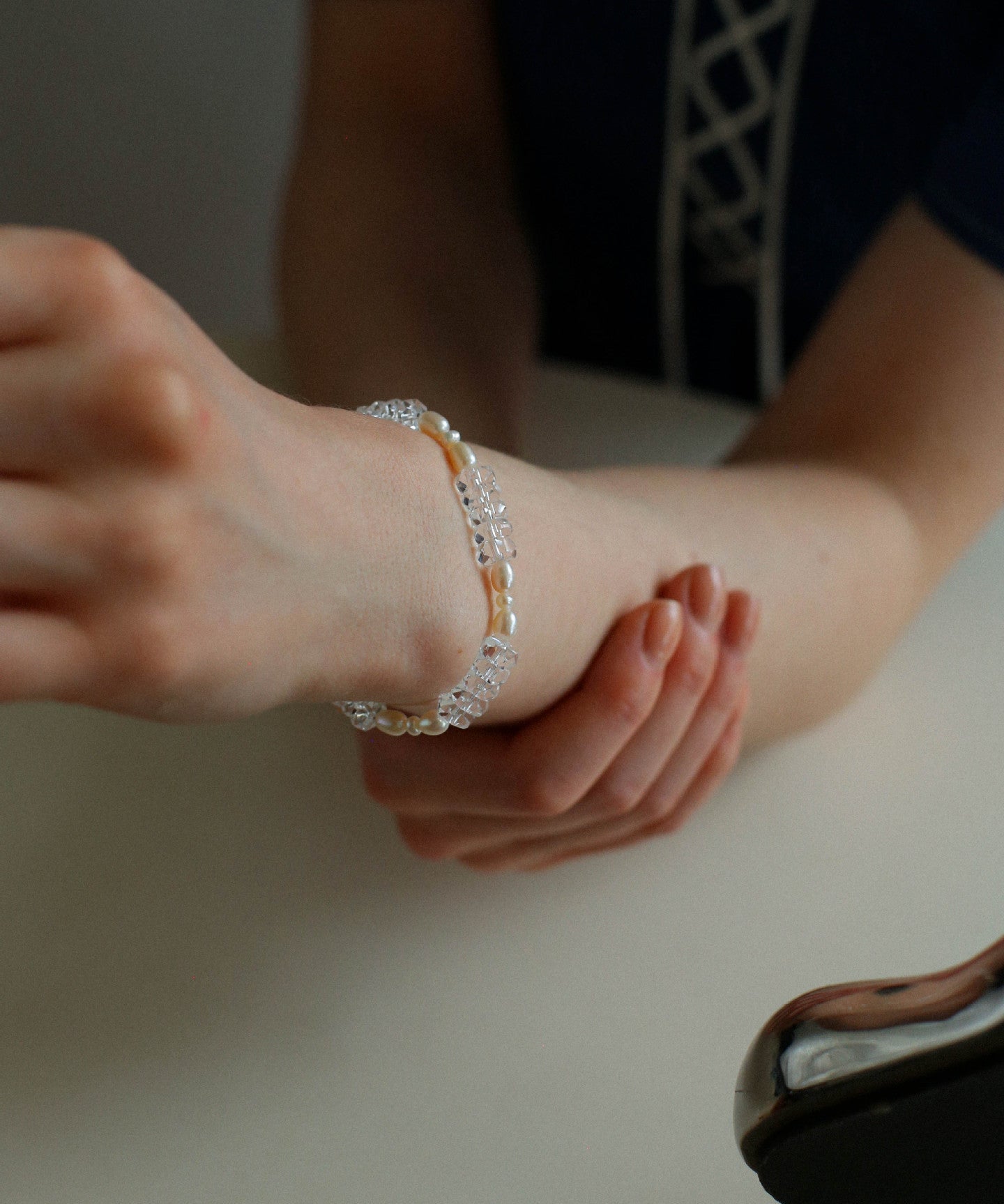 Minimalist Faceted Clear Quartz & Freshwater Pearl Beaded Bracelet - floysun