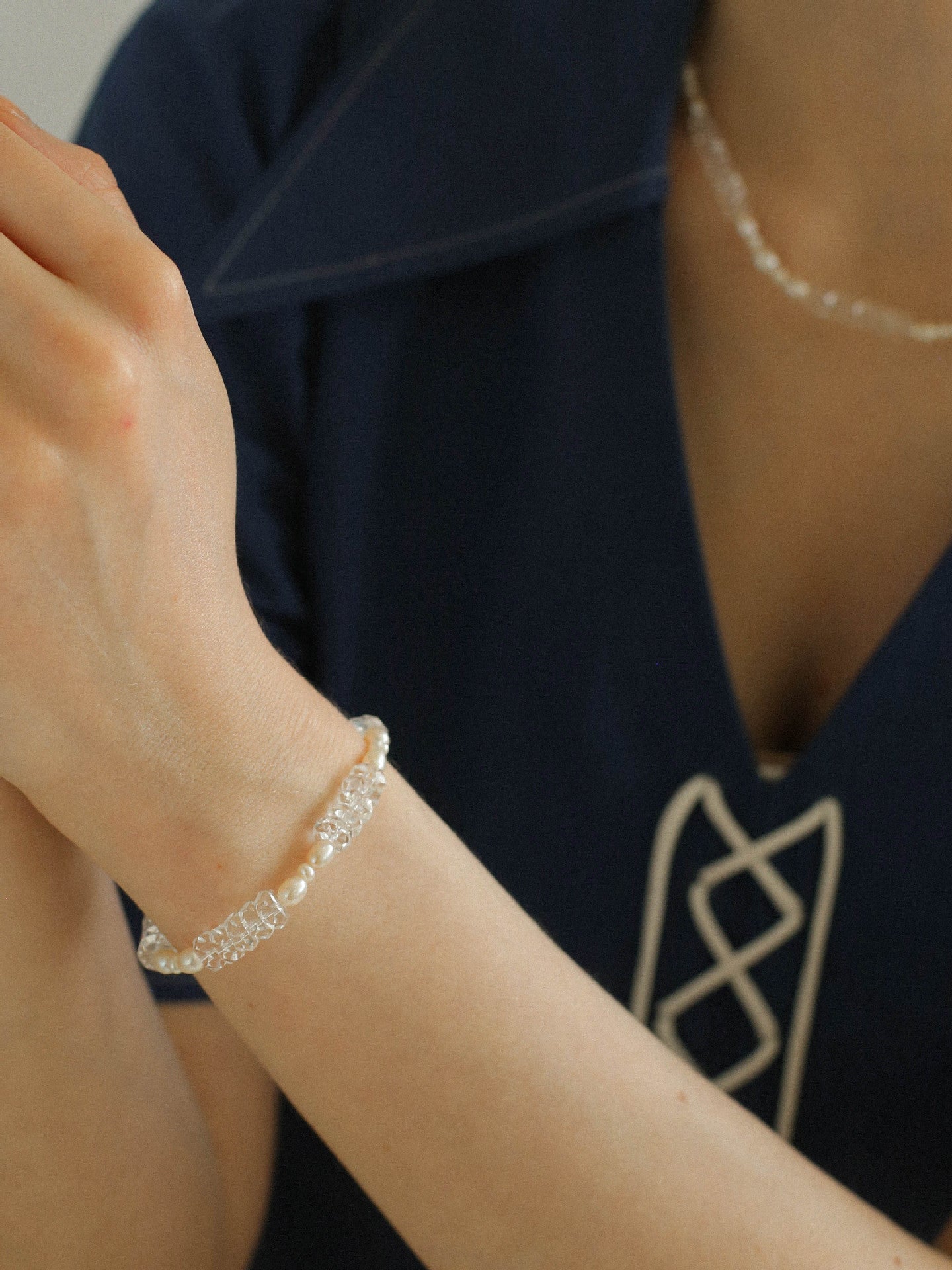 Minimalist Faceted Clear Quartz & Freshwater Pearl Beaded Bracelet - floysun