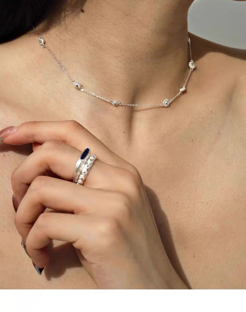 Minimalist Floral Motif Necklace - floysun