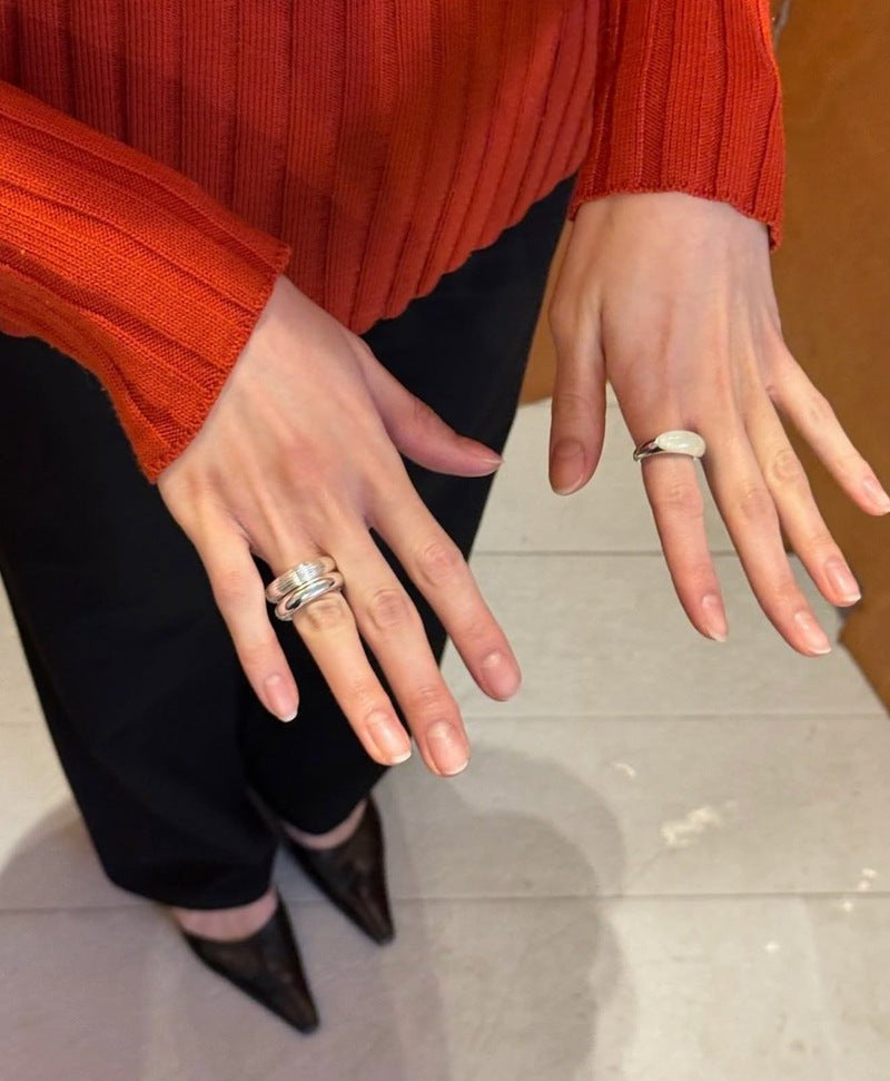 Minimalist Luxury Solid Ribbed Band Ring - floysun