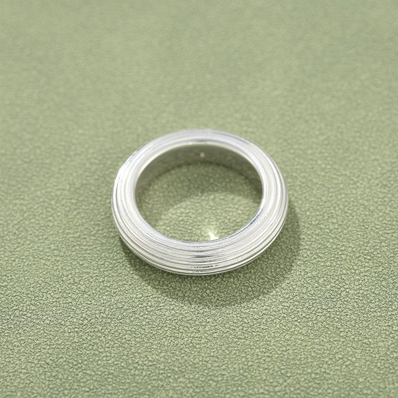 Minimalist Luxury Solid Ribbed Band Ring - floysun