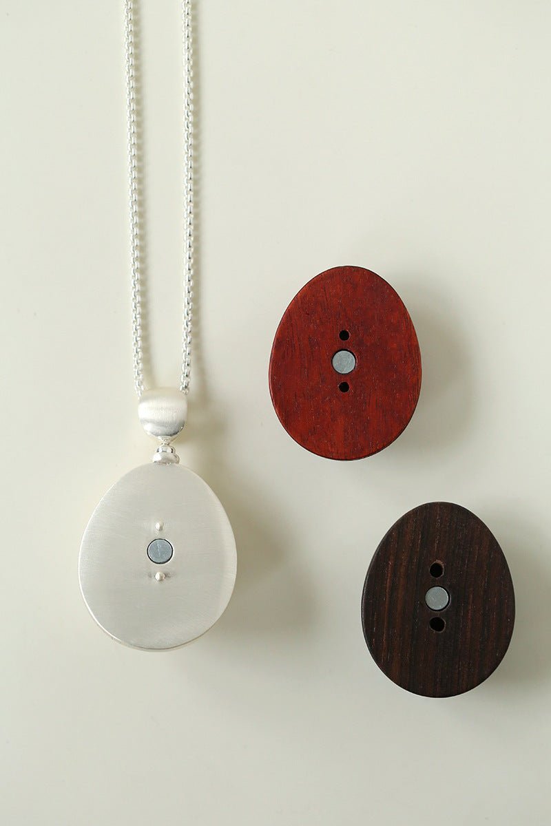 Minimalist Oval Brushed Ebony Magnetic Long Necklace - floysun