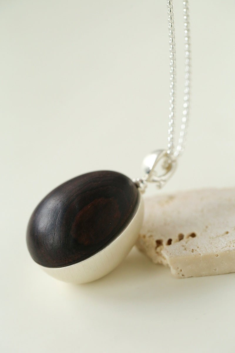 Minimalist Oval Brushed Ebony Magnetic Long Necklace - floysun