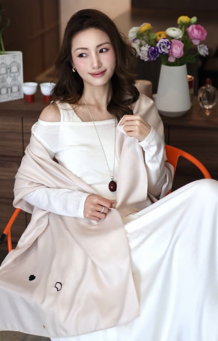 Minimalist Oval Brushed Ebony Magnetic Long Necklace - floysun