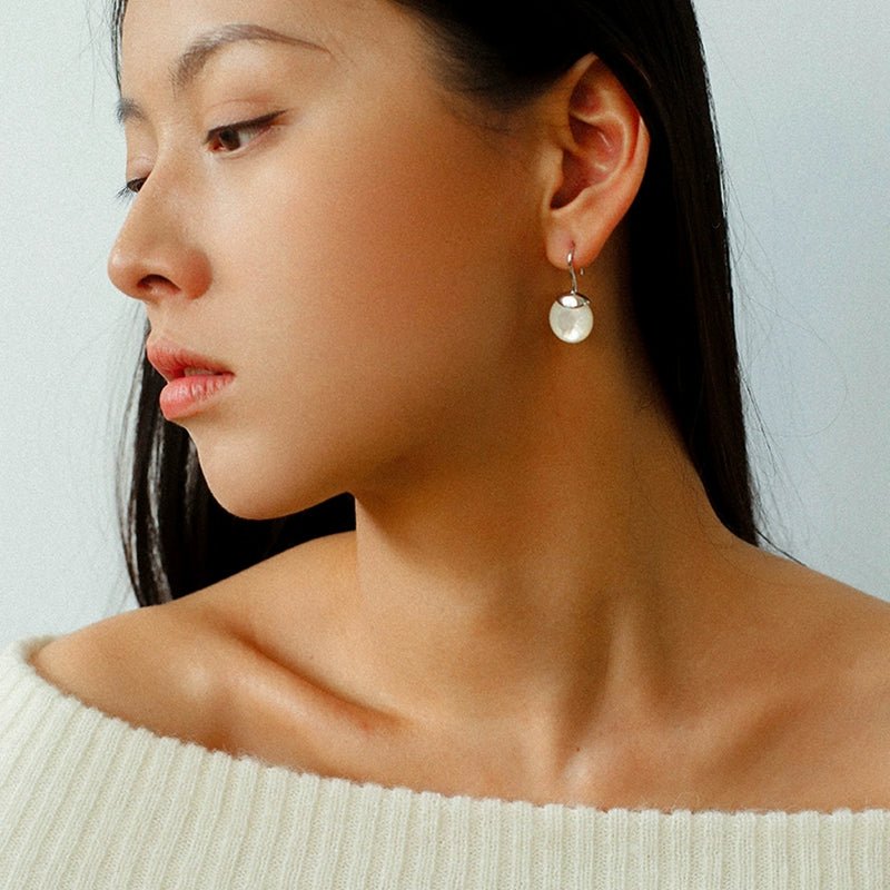 Minimalist Oval Drop Earrings with Black Onyx / White Mother - of - Pearl - floysun