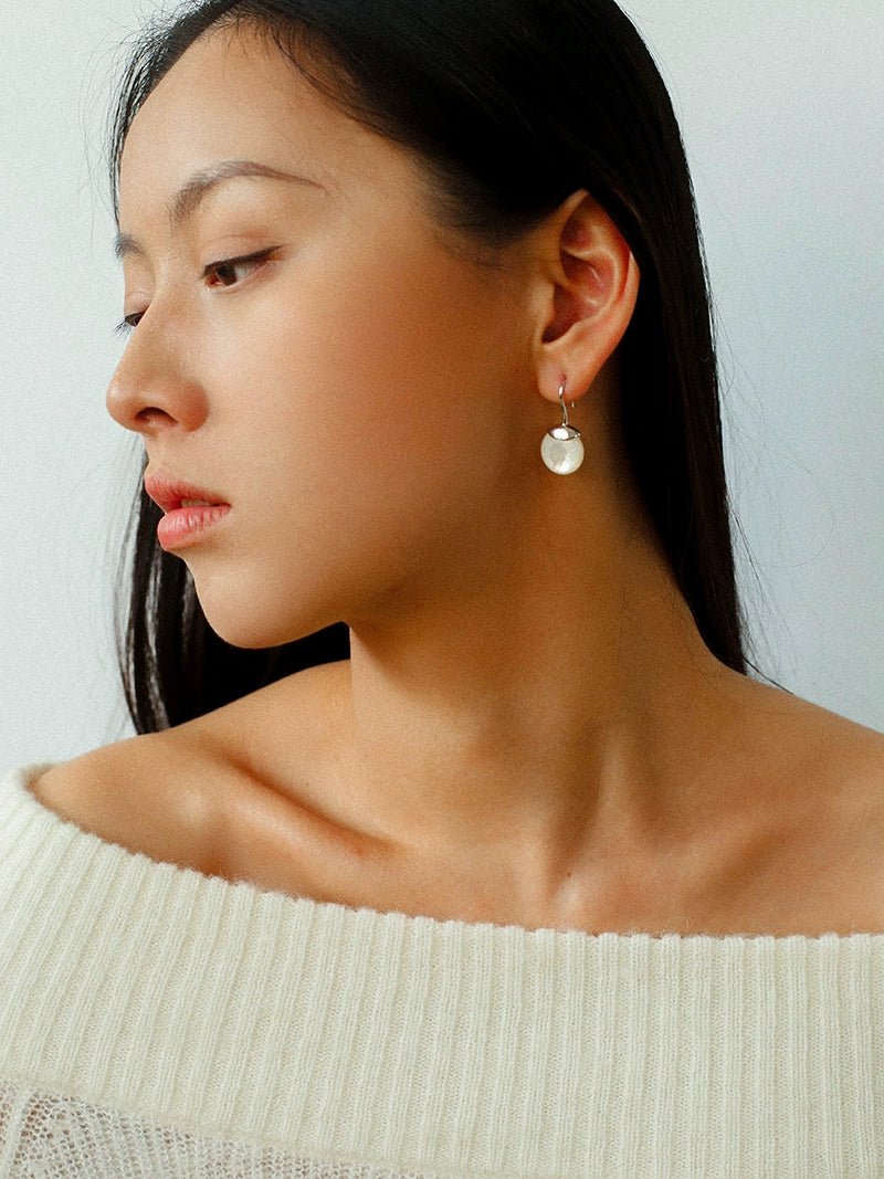 Minimalist Oval Drop Earrings with Black Onyx / White Mother - of - Pearl - floysun