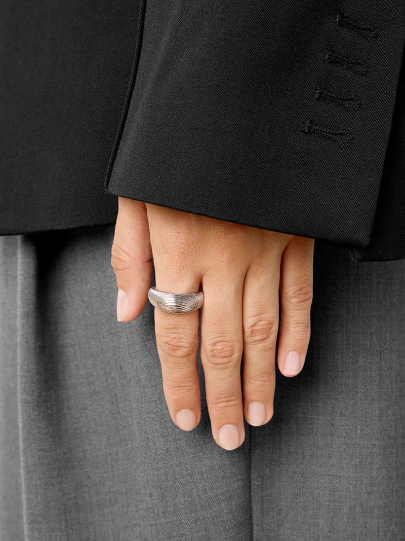 Minimalist Solid Swirl Textured Dome Ring - floysun
