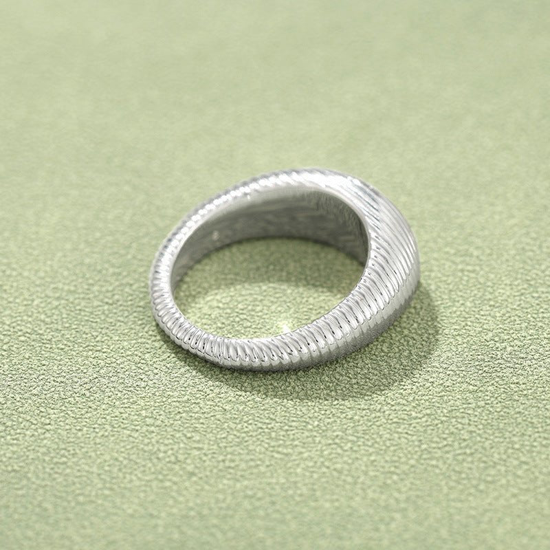 Minimalist Solid Swirl Textured Dome Ring - floysun