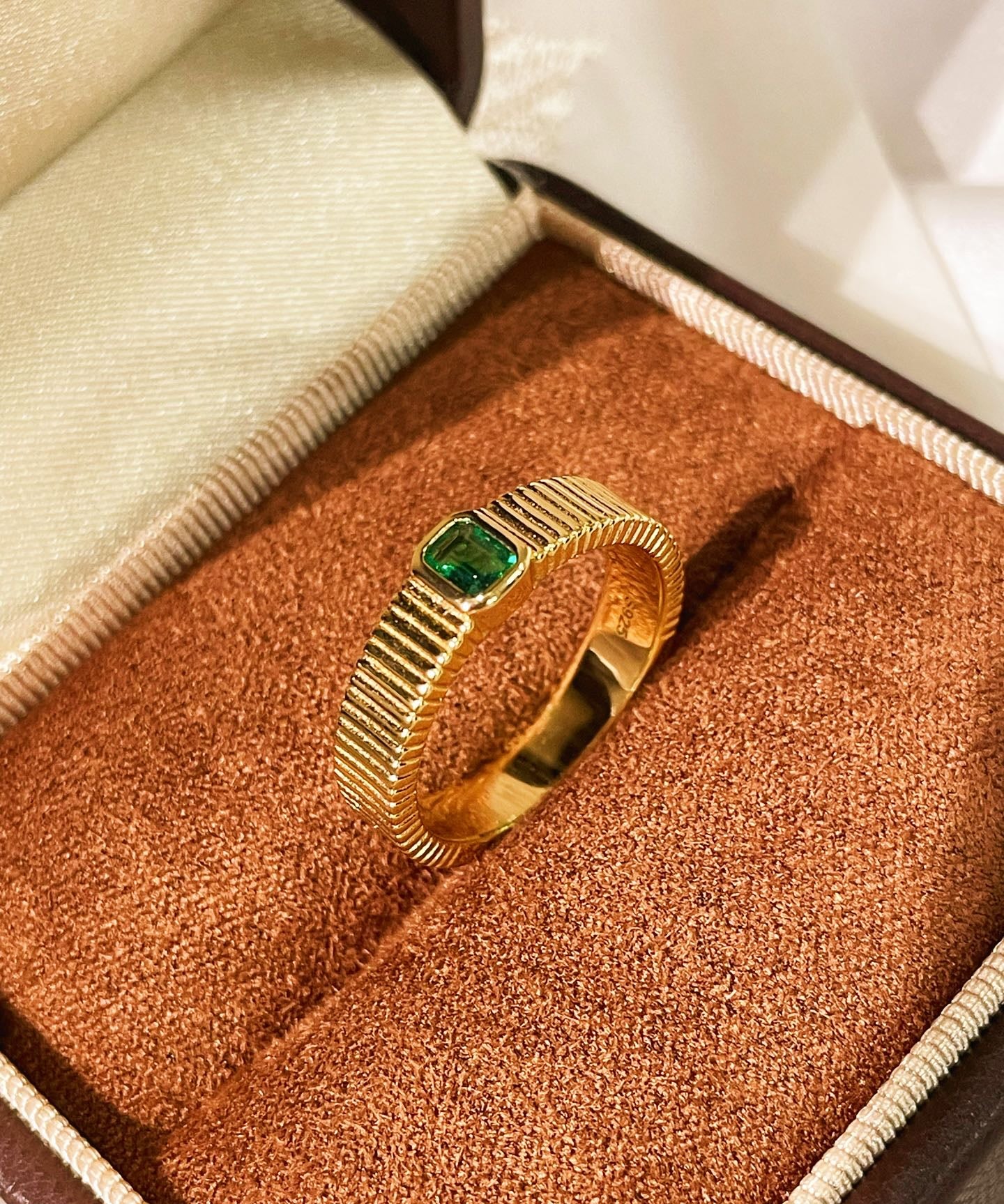Minimalist T - Square Emerald Ring No - Prong Setting - floysun