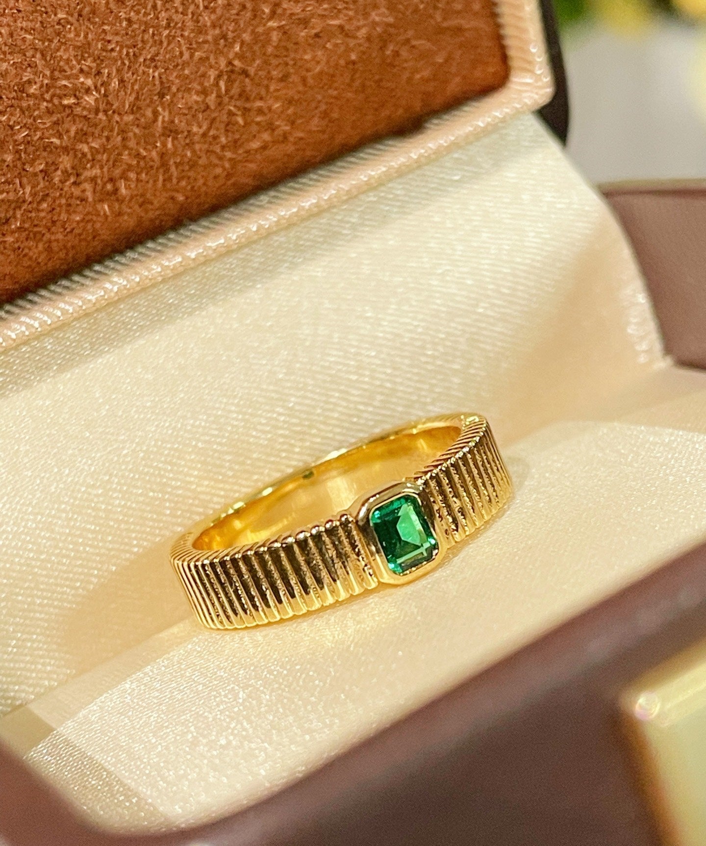 Minimalist T - Square Emerald Ring No - Prong Setting - floysun