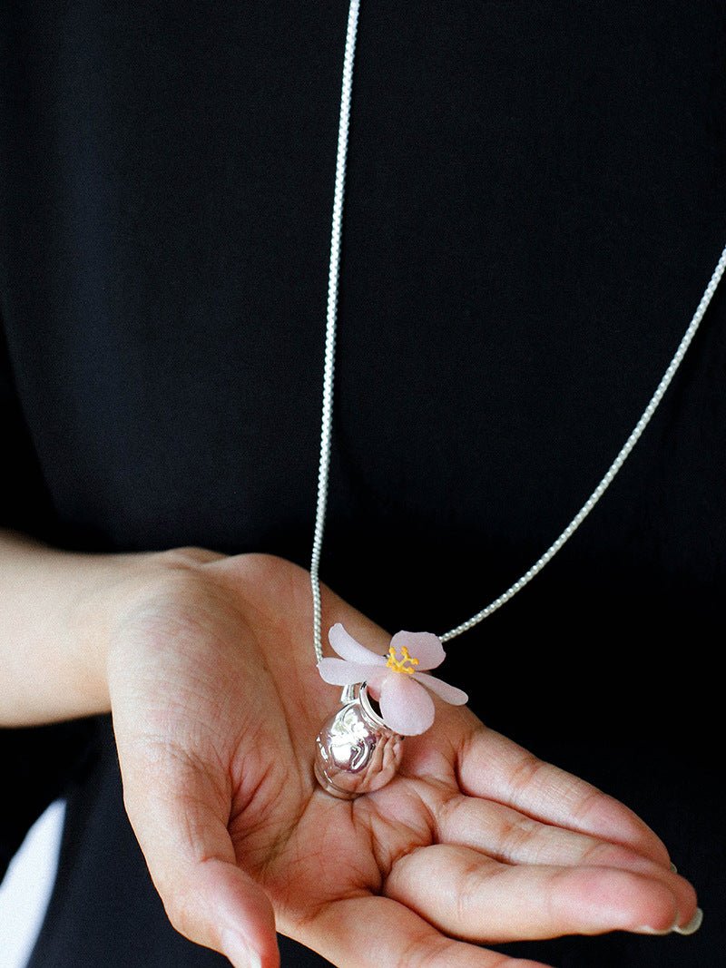 Minimalist Vase / Wine Jug / Wallet Sculptural Pendant Long Necklace - floysun
