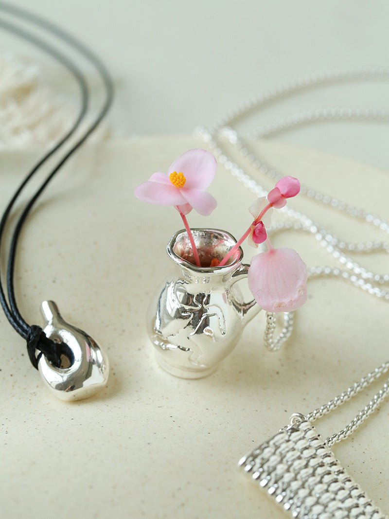 Minimalist Vase / Wine Jug / Wallet Sculptural Pendant Long Necklace - floysun