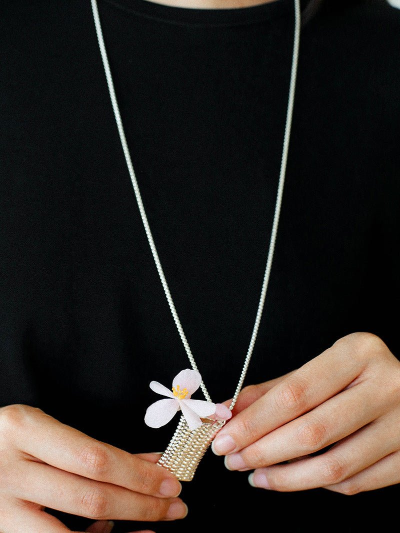 Minimalist Vase / Wine Jug / Wallet Sculptural Pendant Long Necklace - floysun