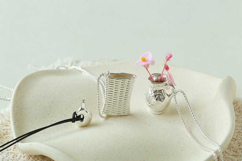 Minimalist Vase / Wine Jug / Wallet Sculptural Pendant Long Necklace - floysun