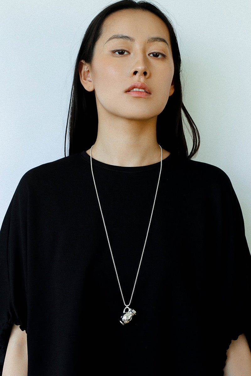 Minimalist Vase / Wine Jug / Wallet Sculptural Pendant Long Necklace - floysun