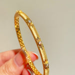 Narrow Brushed Ribbon Starburst Diamond Bangle - floysun
