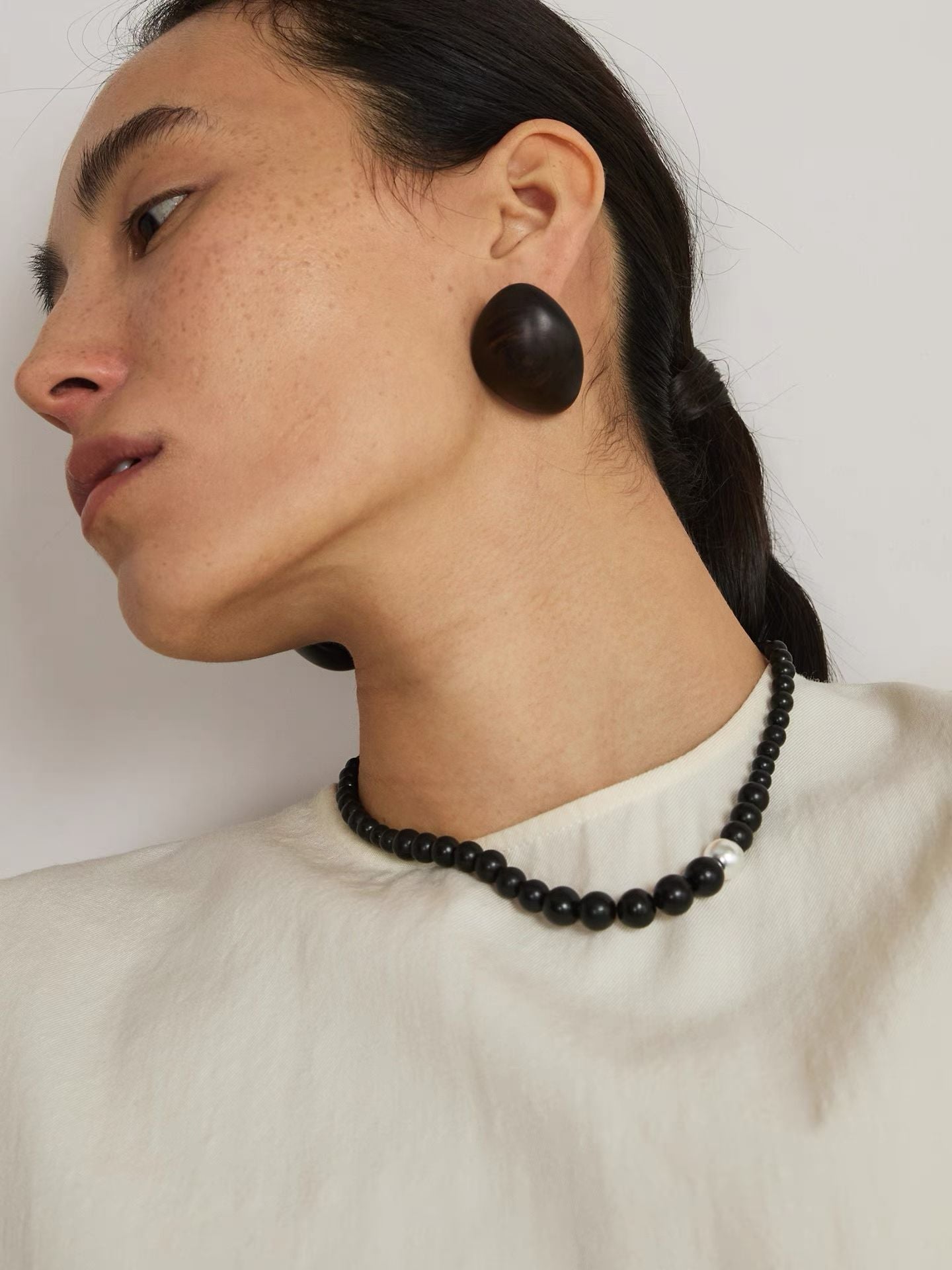 Natural Ebony Wood Sculptural Oval Statement Stud Earrings - floysun